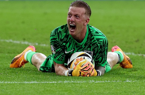 Thủ môn Pickford ‘lên đời’ nhờ đổi họ- Ảnh 1. Jordan Pickford góp công lớn giúp tuyển Anh lọt vào chung kết Euro 2024 - Ảnh: REUTERS