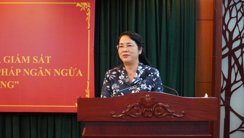 TP.HCM lần đầu tổ chức hội nghị bàn giải pháp ngăn ngừa vi phạm trong lực lượng vũ trang- Ảnh 1. Chủ nhiệm Ủy ban Kiểm tra Thành ủy TP.HCM Trần Kim Yến - Ảnh: TIẾN LONG