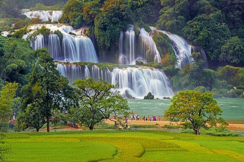 Giải ba - Thác Bản Giốc vẻ đẹp kỳ vĩ giữa non nước Cao Bằng - Tác giả Lê Hoàng Mến (TP.HCM) Giải ba - Thác Bản Giốc vẻ đẹp kỳ vĩ giữa non nước Cao Bằng - Tác giả Lê Hoàng Mến (TP.HCM)