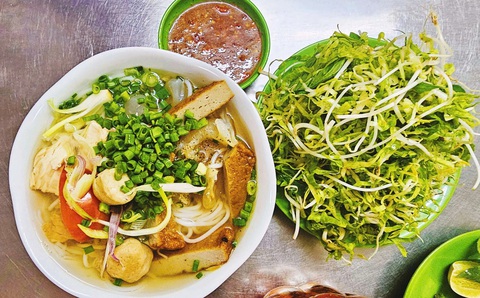 Bún cá dầm đặc trưng của Nha Trang - Ảnh: TRẦN HOÀI Bún cá dầm đặc trưng của Nha Trang - Ảnh: TRẦN HOÀI