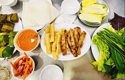 Món nem nướng Nha Trang - Ảnh: TRẦN HOÀI Món nem nướng Nha Trang - Ảnh: TRẦN HOÀI