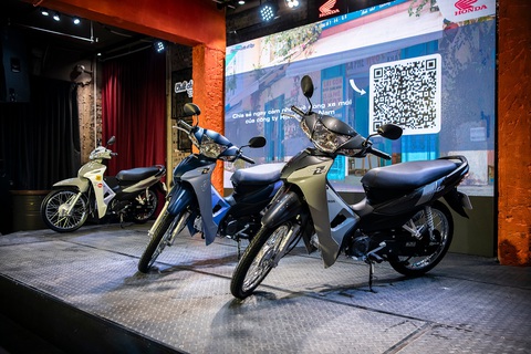 Honda Wave Alpha 2025 ra mắt, cộng đồng mạng xôn xao: 'Thiết kế Honda quá nhàn, đổi mỗi màu và tem'- Ảnh 4. Khi thế giới di chuyển ngày càng điện hóa, nhiều người đã kỳ vọng Honda Wave Alpha có thể bắt kịp thời đại hơn - Ảnh: Honda
