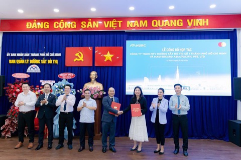 Thúc đẩy thanh toán không tiền mặt bằng công nghệ tiên tiến- Ảnh 2. HURC 1 và Mastercard công bố hợp tác về giao thông công cộng - Ảnh: Mastercard