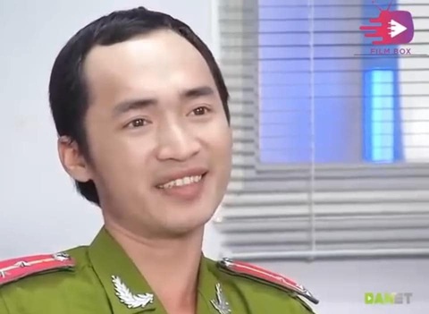 Ảnh thời khờ khạo của dàn 'Anh trai vượt ngàn chông gai' gây sốt- Ảnh 4. Tiến Luật giữ phong độ là