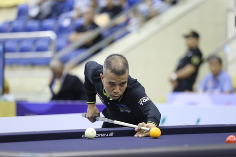 Tay cơ số 1 thế giới Trần Quyết Chiến dừng bước sớm tại World Cup billiards Porto- Ảnh 1. Trần Quyết Chiến không thể bảo vệ chức vô địch ở Porto khi bị loại ở vòng 16 tay cơ - Ảnh: ĐỨC KHUÊ