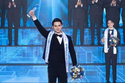 Phạm Tuấn Ngọc trở thành Mr World Vietnam đầu tiên- Ảnh 2. Với phần ứng xử top 2 ngắn gọn và đủ ý, Phạm Tuấn Ngọc đã trở thành chủ nhân của ngôi vị Mr World Vietnam 2024.