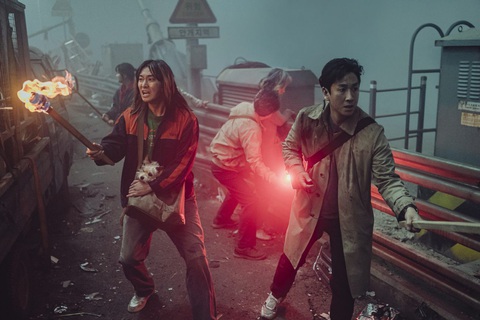 Joo Ji Hoon xúc động khi nhắc lại kỷ niệm đóng phim cùng Lee Sun Kyun- Joo Ji Hoon (trái) xúc động khi nhắc lại kỷ niệm đóng phim cùng Lee Sun Kyun