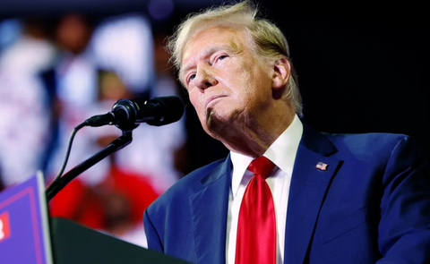 Facebook dỡ hạn chế tài khoản cho ông Trump- Ảnh 1. Cựu tổng thống Mỹ Donald Trump - Ảnh: GETTY IMAGES