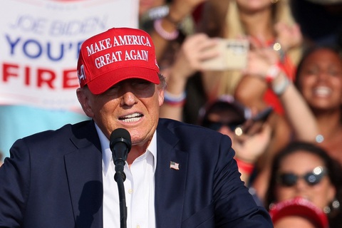 Ứng viên tổng thống Donald Trump của đảng Cộng hòa Mỹ phát biểu tại cuộc vận động tranh cử ở Pennsylvania ngày 13-7 - Ảnh: REUTERS Ứng viên tổng thống Donald Trump của Đảng Cộng hòa Mỹ phát biểu tại cuộc vận động tranh cử ở Pennsylvania ngày 13-7 - Ảnh: REUTERS