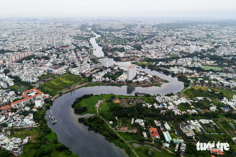 Nhà máy nằm tại quận 12 thiếu nước thải để xử lý: Chờ dự án 352 triệu USD- Ảnh 1. Dự án CRUS1 sẽ có hệ thống cống bao dẫn nước thải về Nhà máy xử lý nước thải Tham Lương - Bến Cát (giai đoạn 1), nằm trong khu đất rộng 2,3ha (phường An Phú Đông, quận 12) - Ảnh: LÊ PHAN