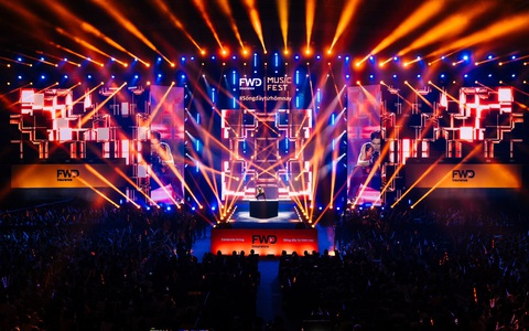 Một mùa FWD Music Fest bùng nổ- Ảnh 1. Sân khấu hoành tráng thể hiện rõ