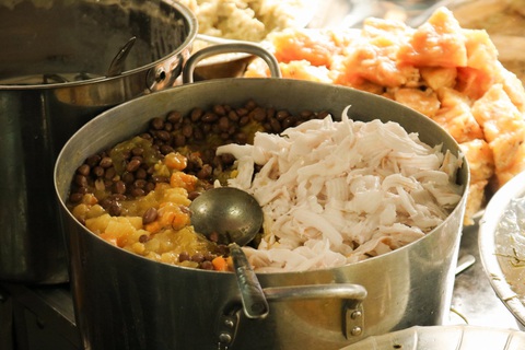 Món chè bà ba được yêu thích nhất tại quán - Ảnh: ĐĂNG KHƯƠNG Món chè bà ba được yêu thích nhất tại quán - Ảnh: ĐĂNG KHƯƠNG
