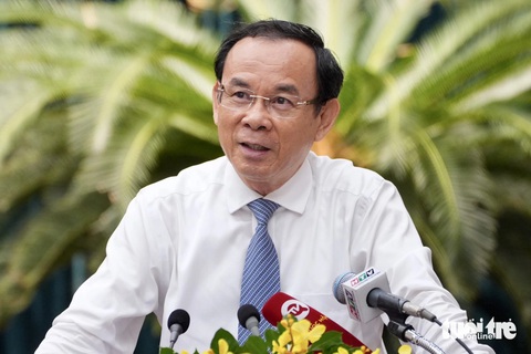 Bí thư Nguyễn Văn Nên: Đất đai nhiều vướng mắc, nay có luật phải làm nhanh- Ảnh 1. Bí thư Nguyễn Văn Nên phát biểu chỉ đạo tại kỳ họp - Ảnh: HỮU HẠNH
