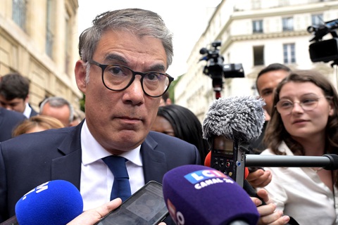 Lãnh đạo Đảng Xã hội Pháp Olivier Faure trả lời phỏng vấn ngày 9-7 - Ảnh: AFP Lãnh đạo Đảng Xã hội Pháp Olivier Faure trả lời phỏng vấn ngày 9-7 - Ảnh: AFP