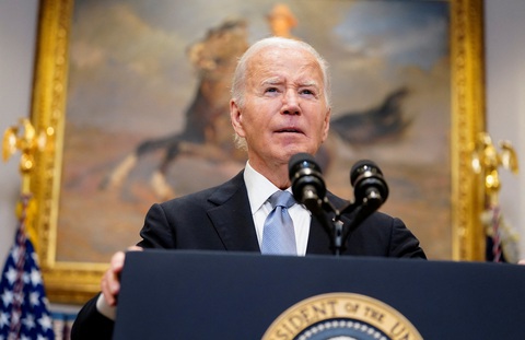 Tin tức thế giới 15-7: Tình tiết mới vụ ông Trump bị bắn; Bên ông Biden đổi chiến lược tranh cử- Ảnh 3. Tổng thống Mỹ Joe Biden phát biểu tại Nhà Trắng ở Washington D.C ngày 14-7 - Ảnh: REUTERS