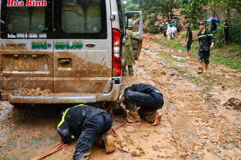 Sau vụ sạt lở ở Hà Giang: Cậu bé mất cha và mẹ trong chưa đầy một tháng- Ảnh 4. Hiện trường vụ sạt lở ở Bắc Mê (Hà Giang) - Ảnh: Công an cung cấp