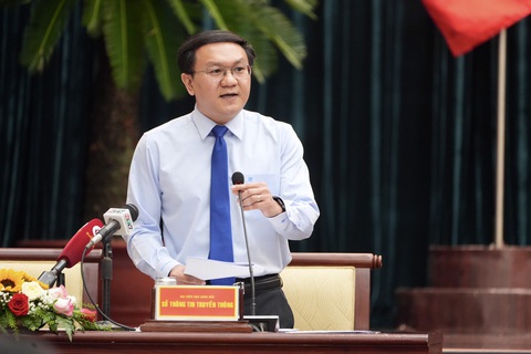 Giám đốc Sở Thông tin và Truyền thông: Mỗi tuần TP.HCM có 1 triệu hành vi vi phạm an ninh mạng- Ảnh 1. Giám đốc Sở Thông tin và Truyền thông TP.HCM Lâm Đình Thắng trả lời chất vấn - Ảnh: HỮU HẠNH