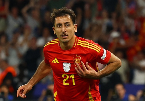 Người hùng của Tây Ban Nha tại Euro 2024 bị gọi là 'kẻ phản bội' ở quê nhà- Ảnh 1. Mikel Oyarzabal bị gọi là