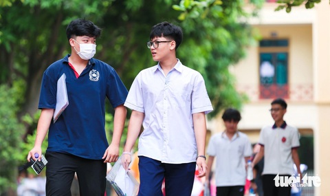 Điểm chuẩn vào lớp 10 cao nhất ở Nghệ An là 23,5 điểm- Ảnh 1. Học sinh tham dự kỳ thi tuyển sinh vào lớp 10 ở Nghệ An - Ảnh: DOÃN HÒA