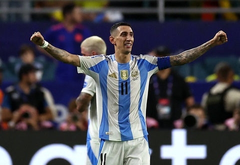 Cuộc chia tay màu đỏ của Di Maria- Ảnh 1. Di Maria chia tay tuyển Argentina - Ảnh: Reuters