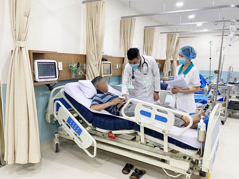 Cấp cứu theo tiêu chuẩn quốc tế: tăng tỷ lệ cứu sống người bệnh- Ảnh 2. Cấp cứu theo tiêu chuẩn quốc tế: tăng tỷ lệ cứu sống người bệnh- Ảnh 2.