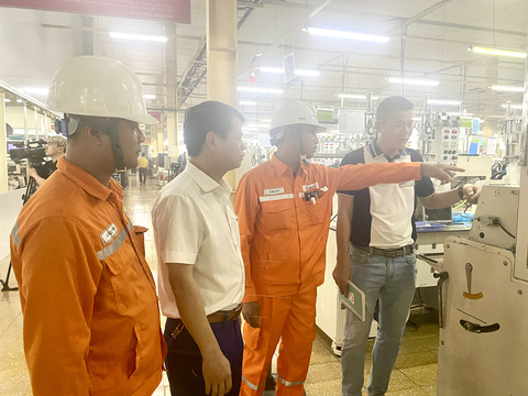 Tuyên truyền tiết kiệm điện và sử dụng điện an toàn đến các Doanh nghiệp trên địa bàn tỉnh Hòa Bình.png Tuyên truyền tiết kiệm điện và sử dụng điện an toàn đến các Doanh nghiệp trên địa bàn tỉnh Hòa Bình