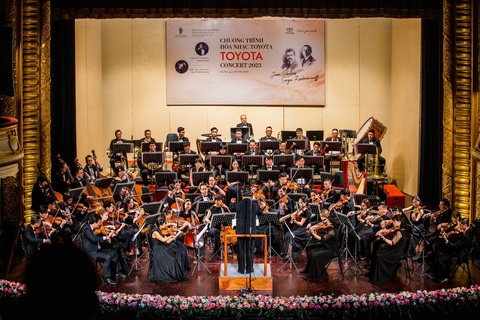 Võ Minh Quang biểu diễn tại Hòa nhạc Toyota 2024- Ảnh 2. Võ Minh Quang biểu diễn tại Hòa nhạc Toyota 2024- Ảnh 2.