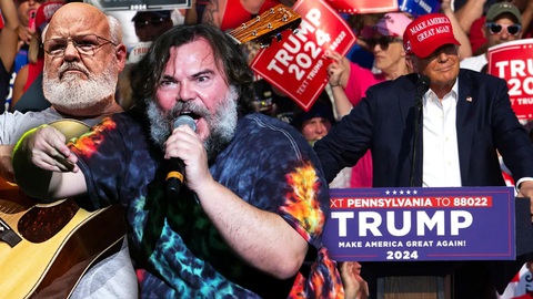 Jack Black (giữa) tuy không phát ngôn nhưng vẫn bị lên án vì ngầm đồng ý với câu đùa của bạn diễn - Ảnh: Deadline Jack Black (giữa) tuy không phát ngôn nhưng vẫn bị lên án vì ngầm đồng ý với câu đùa của bạn diễn về Donald Trump - Ảnh: Deadline