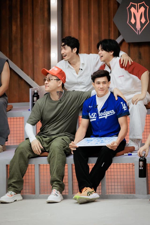 Trọng Hiếu - Liên Bỉnh Phát: cặp đôi bromance được yêu thích- Ảnh 5. Màn kết đôi đáng yêu của hai anh tài làm người hâm mộ nhiệt tình ủng hộ