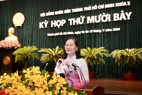 TP.HCM: Phấn đấu đưa 100% thủ tục lên hệ thống thông tin giải quyết thủ tục hành chính- Ảnh 1. Chủ tịch HĐND TP.HCM Nguyễn Thị Lệ phát biểu bế mạc - Ảnh: HỮU HẠNH