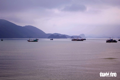 Quan Lạn là một hòn đảo ở tỉnh Quảng Ninh, nơi đây nổi tiếng với thiên nhiên hoang sơ, yên bình, những bài cát trắng, dài và sự thân thiện, tốt bụng của người dân địa phương - Ảnh: NGUYỄN HIỀN Quan Lạn là một hòn đảo ở tỉnh Quảng Ninh, nơi đây nổi tiếng với thiên nhiên hoang sơ, yên bình, những bãi cát trắng, dài và sự thân thiện, tốt bụng của người dân địa phương - Ảnh: NGUYỄN HIỀN