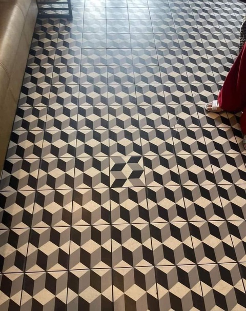 Ảnh vui 17-7: Chiếc giường độc lạ- Ảnh 3. Người OCD đã nhìn thấy và nhận xét!