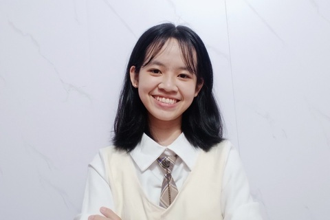 Hai nữ sinh 10 điểm môn văn đã học như thế nào?- Ảnh 2. Bạn Huỳnh Hồng Như nói đã oà khóc khi biết mình vừa đạt điểm 10 môn Ngữ văn - Ảnh: Nhân vật cung cấp
