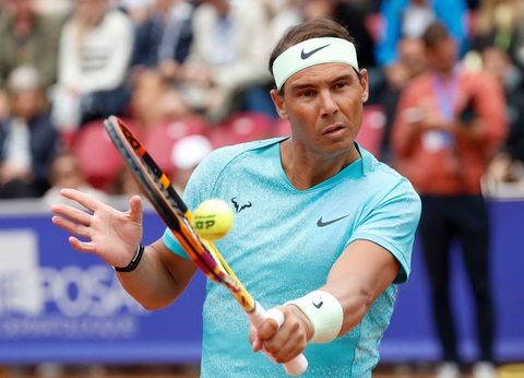 Olympic Paris 2024: Quy tụ nhiều tay vợt ngôi sao- Ảnh 1. Rafael Nadal đang tích cực chuẩn bị cho Olympic Paris 2024 - Ảnh: AFP