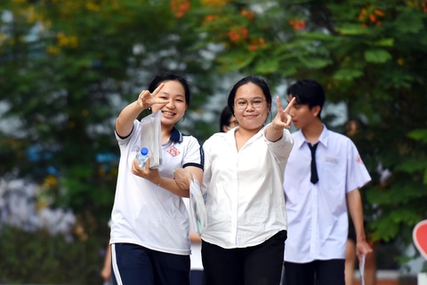 TP.HCM có điểm thi trung bình môn ngoại ngữ cao nhất nước- Ảnh 1. Thí sinh dự thi tốt nghiệp THPT năm 2024. Sáng nay Bộ Giáo dục và Đào tạo đã công bố điểm thi - Ảnh: T.L