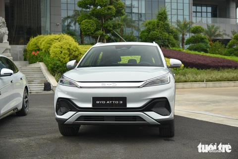 BYD Việt Nam chốt giá 3 xe từ 659 triệu đồng, đi được 400-520km/sạc, không có trạm sạc riêng- Ảnh 9. BYD Atto 3 có lẽ là mẫu xe được đặt nhiều kỳ vọng nhất khi đến Việt Nam, do đang bán rất chạy tại Thái Lan - Ảnh: LÊ HOÀNG