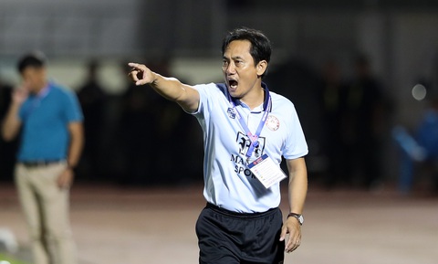 CLB TP.HCM đặt niềm tin vào HLV Phùng Thanh Phương- Ảnh 1. HLV Phùng Thanh Phương chỉ đạo ở V-League 2023-2024 - Ảnh: N.K.