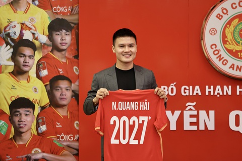 Tiền vệ Quang Hải gia hạn hợp đồng với CLB Công An Hà Nội đến năm 2027 - Ảnh: CAHNFC Tiền vệ Quang Hải gia hạn hợp đồng với CLB Công An Hà Nội đến năm 2027 - Ảnh: CAHNFC