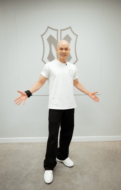 Phan Đinh Tùng từng ra album để khẳng định tên thật- Ảnh 2. Phan Đinh Tùng từng ra album để khẳng định tên thật- Ảnh 2.