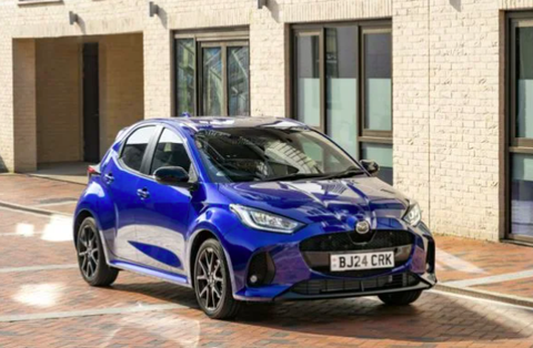 Một mẫu Mazda 2 hybrid của Toyota chủ ý bán ở châu Âu - Ảnh chụp màn hình Just Auto Một mẫu Mazda 2 hybrid của Toyota chủ ý bán ở châu Âu - Ảnh chụp màn hình Just Auto