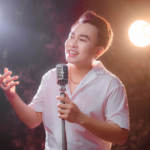 Hồ Phi Nal chinh phục khán giả với hàng loạt ca khúc có giai điệu vui tươi, ca từ dễ nhớ - Ảnh: FBNV Hồ Phi Nal chinh phục khán giả với hàng loạt ca khúc có giai điệu vui tươi, ca từ dễ nhớ - Ảnh: FBNV