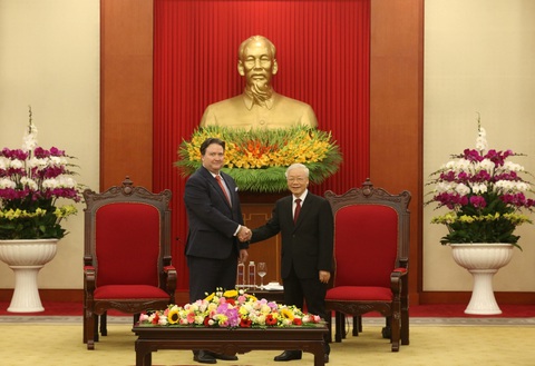 Ảnh chụp cuộc gặp giữa Tổng bí thư Nguyễn Phú Trọng và Đại sứ Mỹ tại Việt Nam Marc Knapper, do trang web Đại sứ quán và Tổng lãnh sự quán Mỹ tại Việt Nam đăng tải ngày 19-7 - Ảnh: vn.usembassy.gov Cuba tuyên bố quốc tang tưởng niệm Tổng bí thư Nguyễn Phú Trọng, đại sứ quán nhiều nước chia buồn- Ảnh 4.