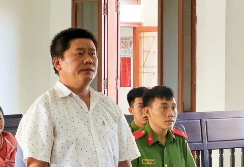 Bị cáo Đặng Trường Cung - Ảnh: THẾ MINH Bị cáo Đặng Trường Cung bị đưa ra xét xử tội
