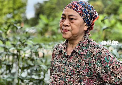 Người dân thôn Lại Đà nhớ thương Tổng bí thư Nguyễn Phú Trọng- Ảnh 5. Bà Ngô Thị Thảo rưng rưng nước mắt khi nói về Tổng bí thư Nguyễn Phú Trọng - Ảnh: HỒNG QUANG