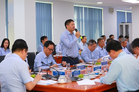 Tại hội nghị, Tổng Giám đốc BSR Bùi Ngọc Dương đã báo cáo tình hình sản xuất kinh doanh 6 tháng đầu năm và nhiệm vụ 6 tháng cuối năm 2024 Tại hội nghị, Tổng Giám đốc BSR Bùi Ngọc Dương đã báo cáo tình hình sản xuất kinh doanh 6 tháng đầu năm và nhiệm vụ 6 tháng cuối năm 2024