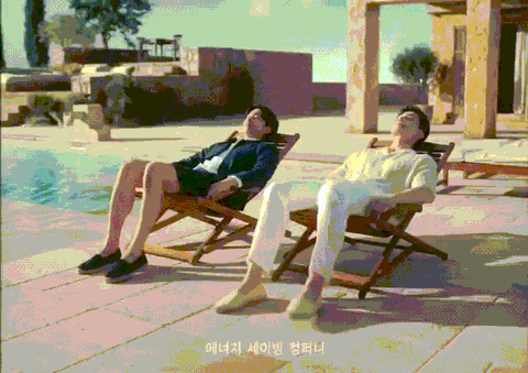 Bộ đôi ‘Yêu tinh - Thần chết’ Gong Yoo và Lee Dong Wook tình bể bình gây sốt- Ảnh 6. Cặp đôi mỹ nam tung mảng miếng hài một cách ăn ý