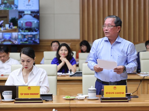 Ngoại giao kinh tế Việt Nam ngày càng chuyên nghiệp, bài bản- Ảnh 4. Đại diện Hiệp hội Cà phê - ca cao Việt Nam phát biểu tại hội nghị - Ảnh: VGP