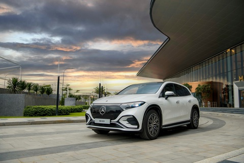 Tin tức giá xe: Hàng loạt xe Mercedes-Benz giảm giá trong tháng 7, có mẫu giảm tới 450 triệu- Ảnh 4. Xe điện có chương trình ưu đãi riêng - Ảnh: Mercedes-Benz