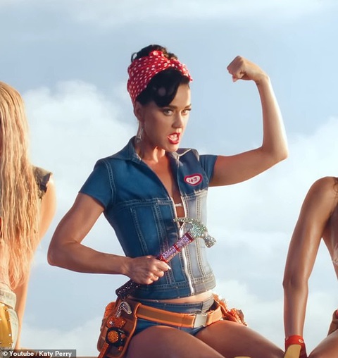Katy Perry hoảng sợ khi Woman's world nhận phản ứng trái chiều- Ảnh 2. Kary Perry đang cố gắng cứu vãn Woman's world khỏi nguy cơ flop thảm hại