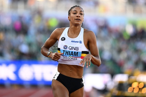 Những siêu sao điền kinh hứa hẹn tỏa sáng tại Olympic Paris 2024- Ảnh 5. Nafi Thiam đang hướng đến mục tiêu giành 3 huy chương vàng Olympic liên tiếp - Ảnh: GETTY